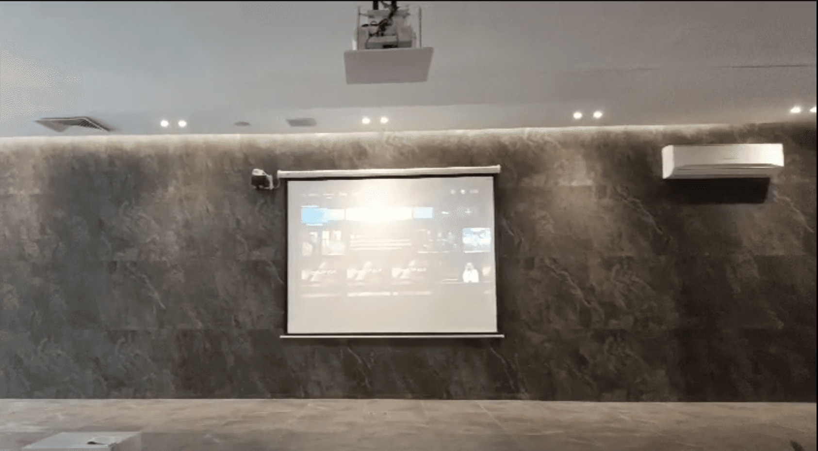 Al Khatm Farm — Pool-Lounge Home Cinema with Motorised Ceiling — gallery photo 2