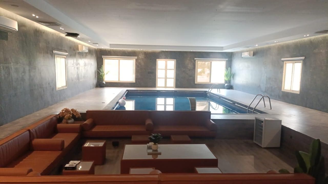 Al Khatm Farm — Pool-Lounge Home Cinema with Motorised Ceiling — gallery photo 3